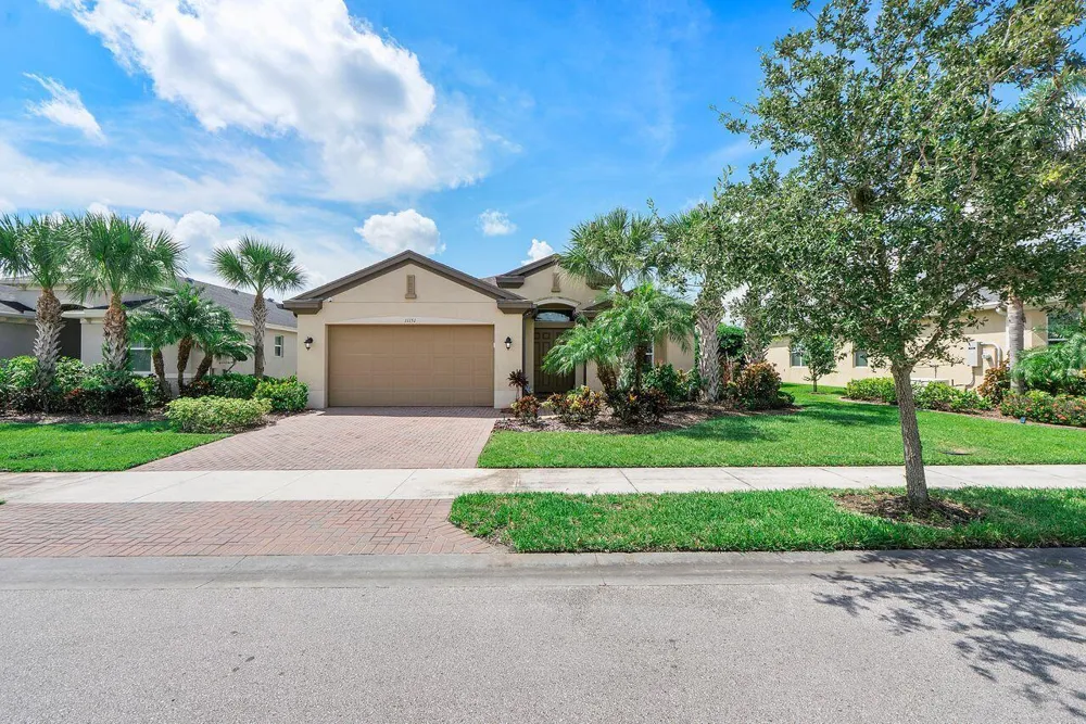 11151 SW Lake Park Drive Port St. Lucie, FL 34987