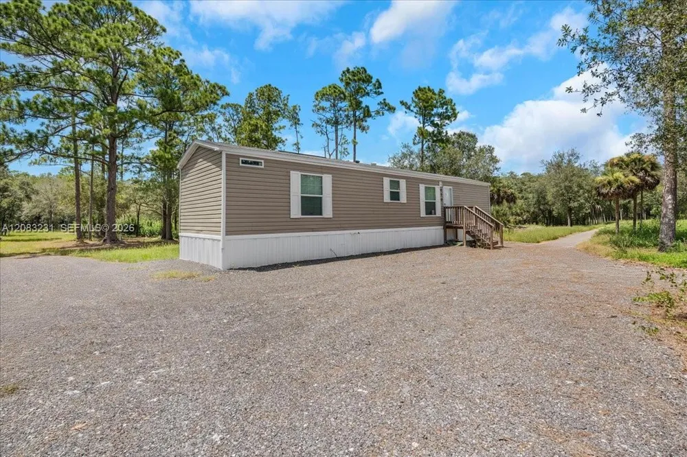 470 S Jinete St Clewiston, FL 33440