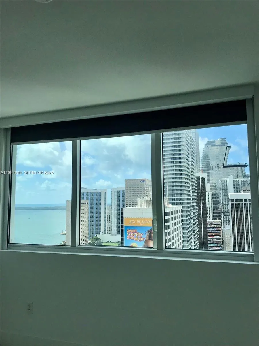 244 Biscayne Blvd #1603 Miami, FL 33132