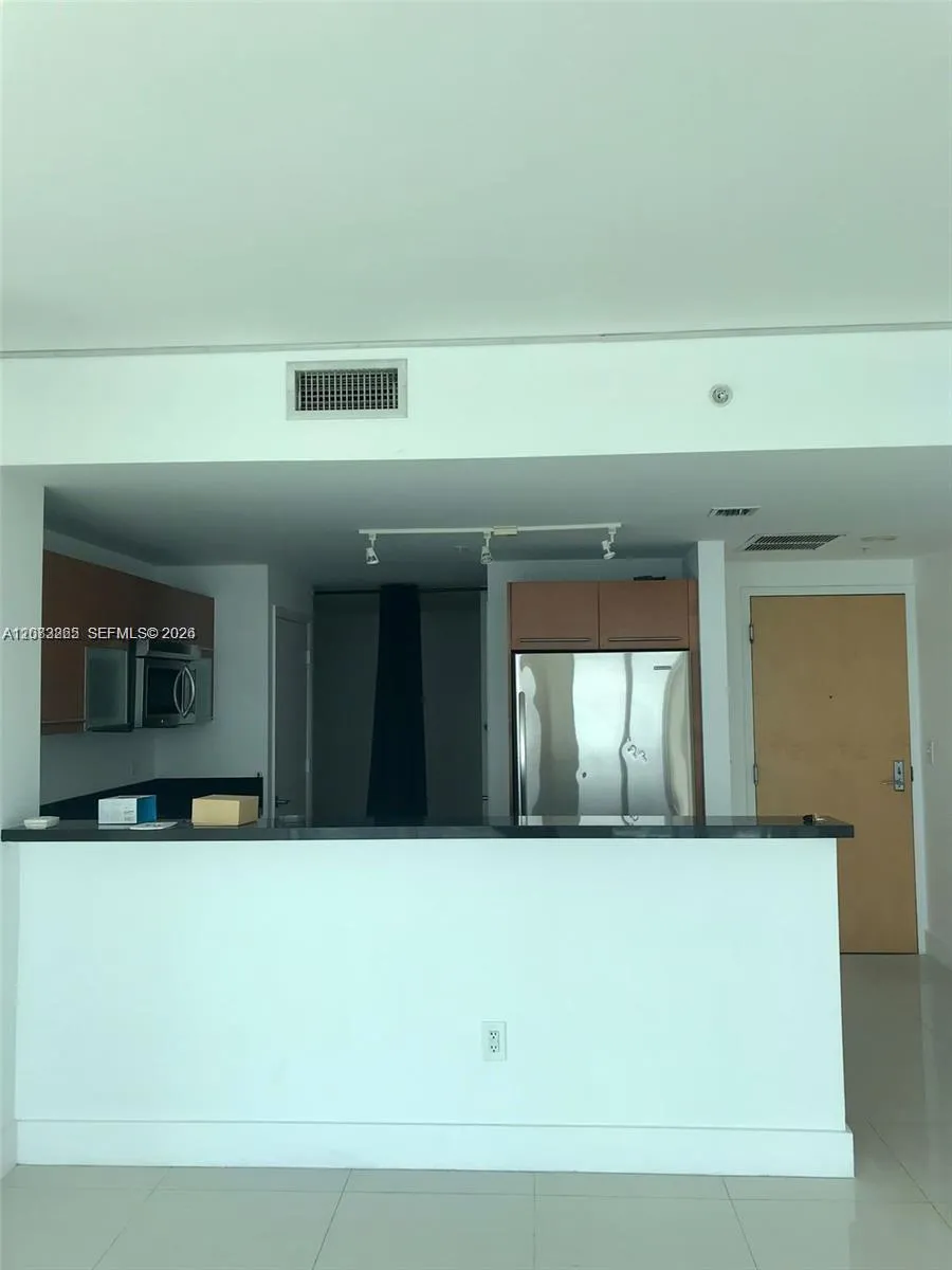 244 Biscayne Blvd #1603 Miami, FL 33132