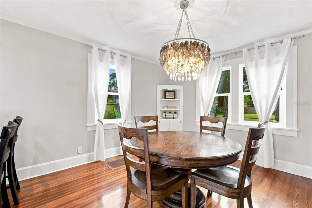 3630 FOSTER HILL DRIVE St Petersburg, FL 33704