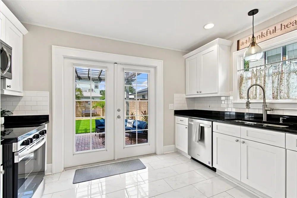 3630 FOSTER HILL DRIVE St Petersburg, FL 33704