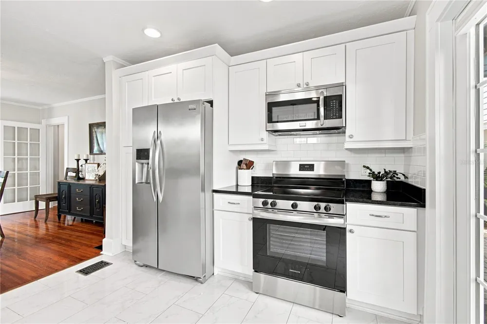 3630 FOSTER HILL DRIVE St Petersburg, FL 33704