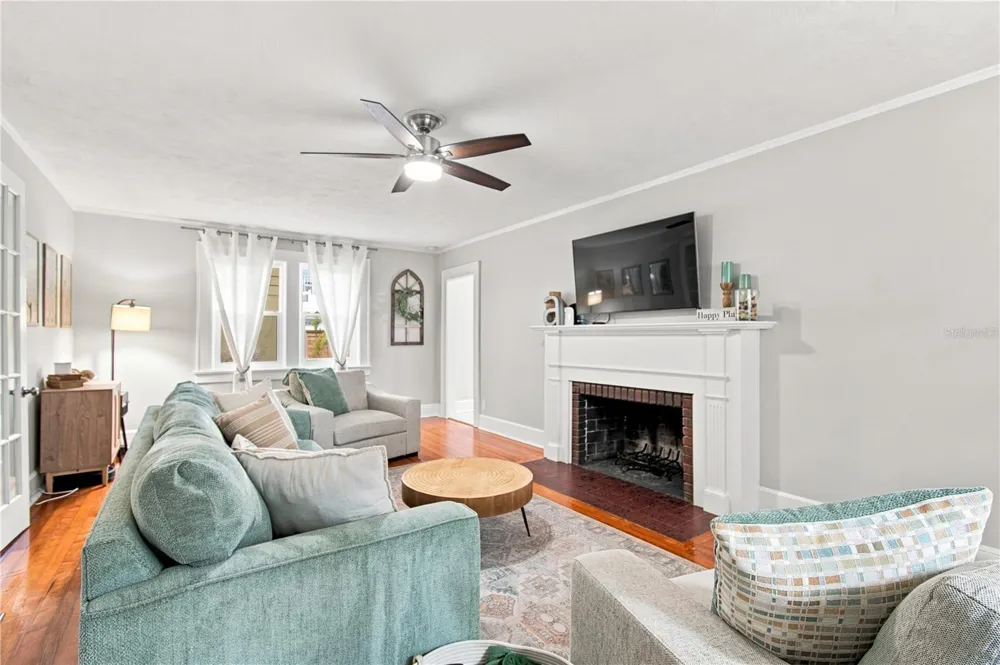 3630 FOSTER HILL DRIVE St Petersburg, FL 33704