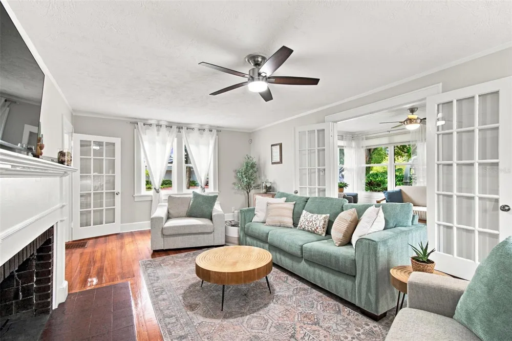 3630 FOSTER HILL DRIVE St Petersburg, FL 33704