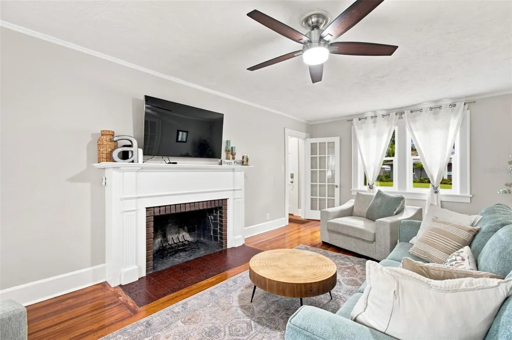3630 FOSTER HILL DRIVE St Petersburg, FL 33704