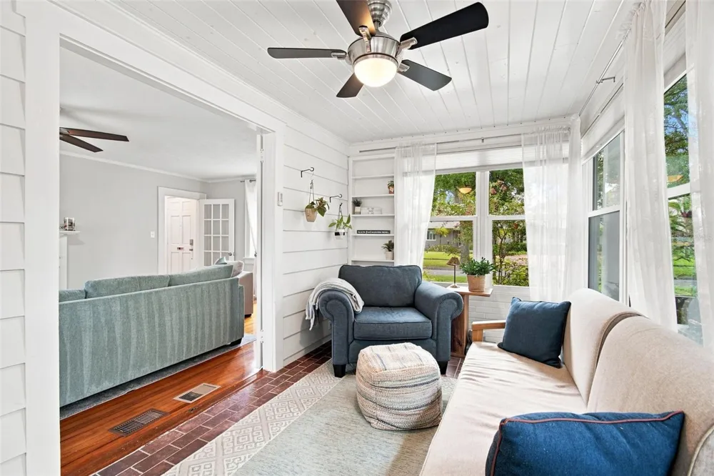 3630 FOSTER HILL DRIVE St Petersburg, FL 33704