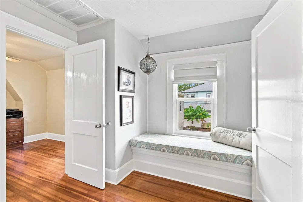 3630 FOSTER HILL DRIVE St Petersburg, FL 33704