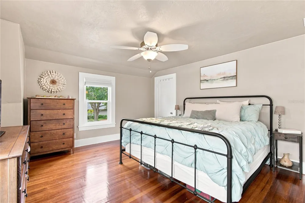 3630 FOSTER HILL DRIVE St Petersburg, FL 33704