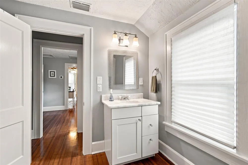 3630 FOSTER HILL DRIVE St Petersburg, FL 33704