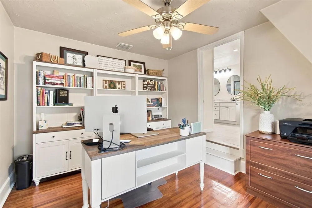 3630 FOSTER HILL DRIVE St Petersburg, FL 33704