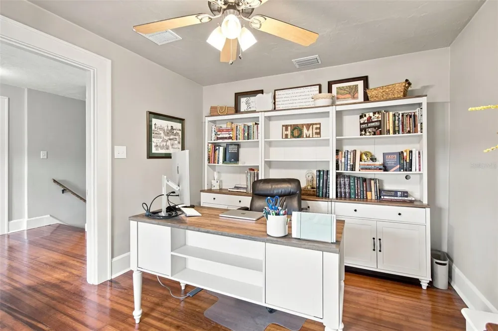 3630 FOSTER HILL DRIVE St Petersburg, FL 33704