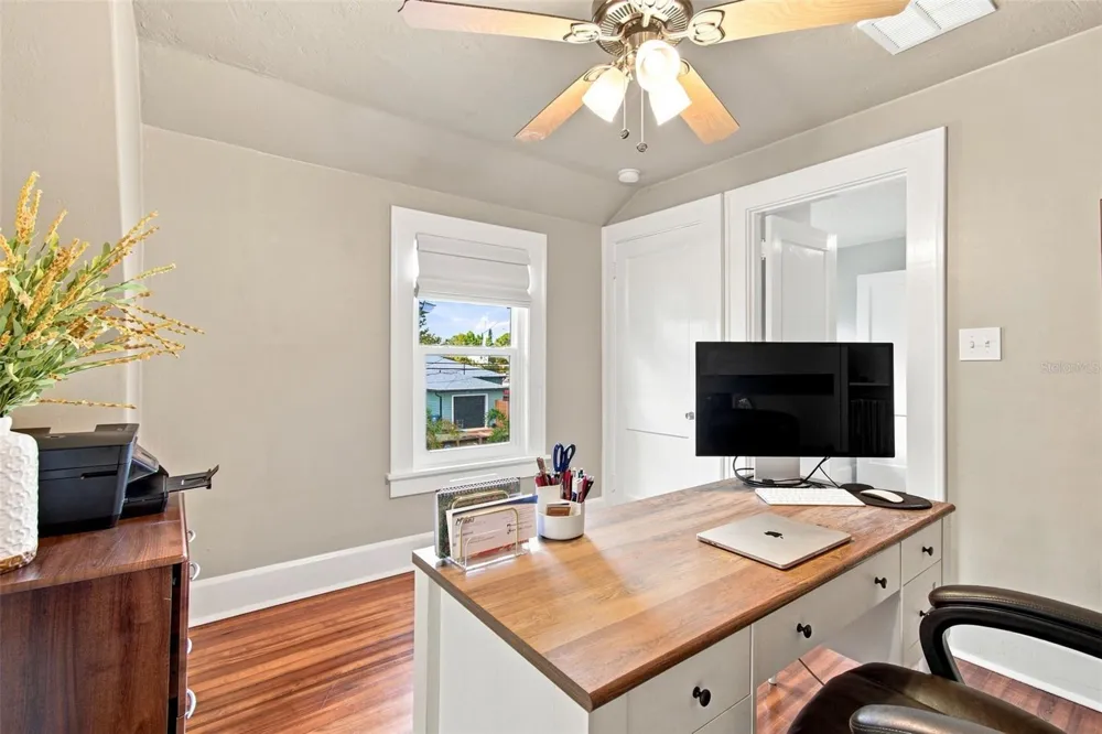 3630 FOSTER HILL DRIVE St Petersburg, FL 33704