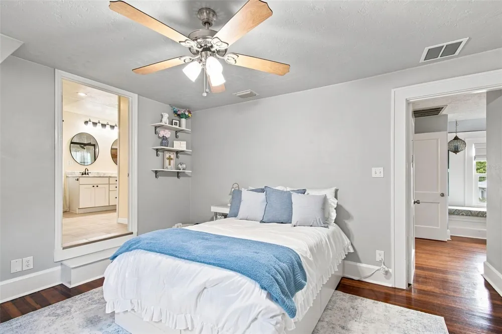 3630 FOSTER HILL DRIVE St Petersburg, FL 33704