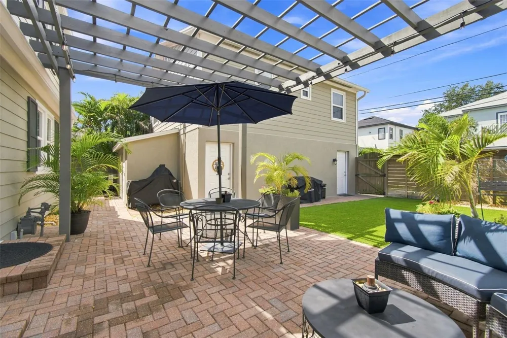 3630 FOSTER HILL DRIVE St Petersburg, FL 33704