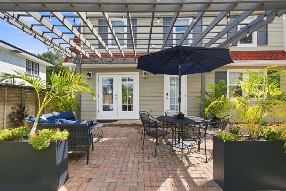 3630 FOSTER HILL DRIVE St Petersburg, FL 33704