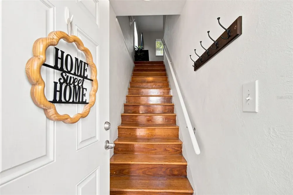 3630 FOSTER HILL DRIVE St Petersburg, FL 33704