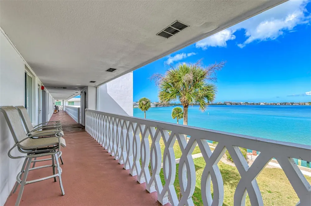 763 JOHN RINGLING BOULEVARD #34 Sarasota, FL 34236