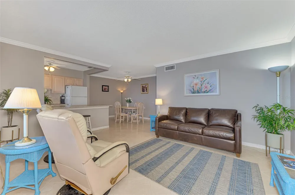 763 JOHN RINGLING BOULEVARD #34 Sarasota, FL 34236