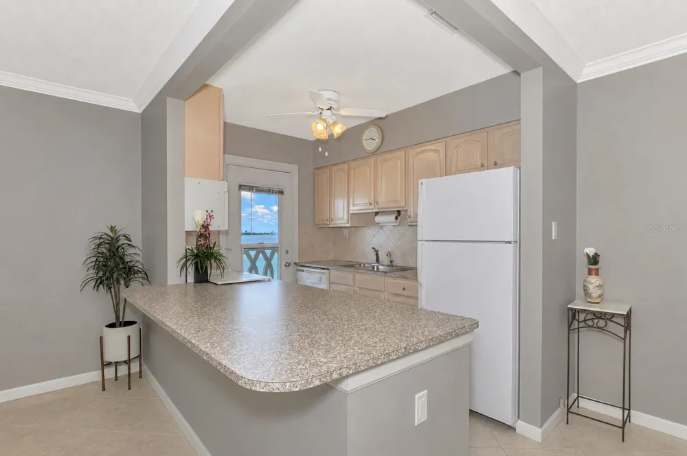 763 JOHN RINGLING BOULEVARD #34 Sarasota, FL 34236