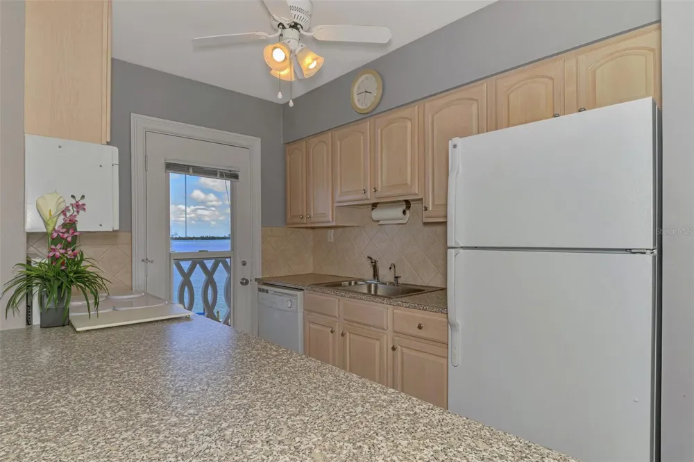 763 JOHN RINGLING BOULEVARD #34 Sarasota, FL 34236