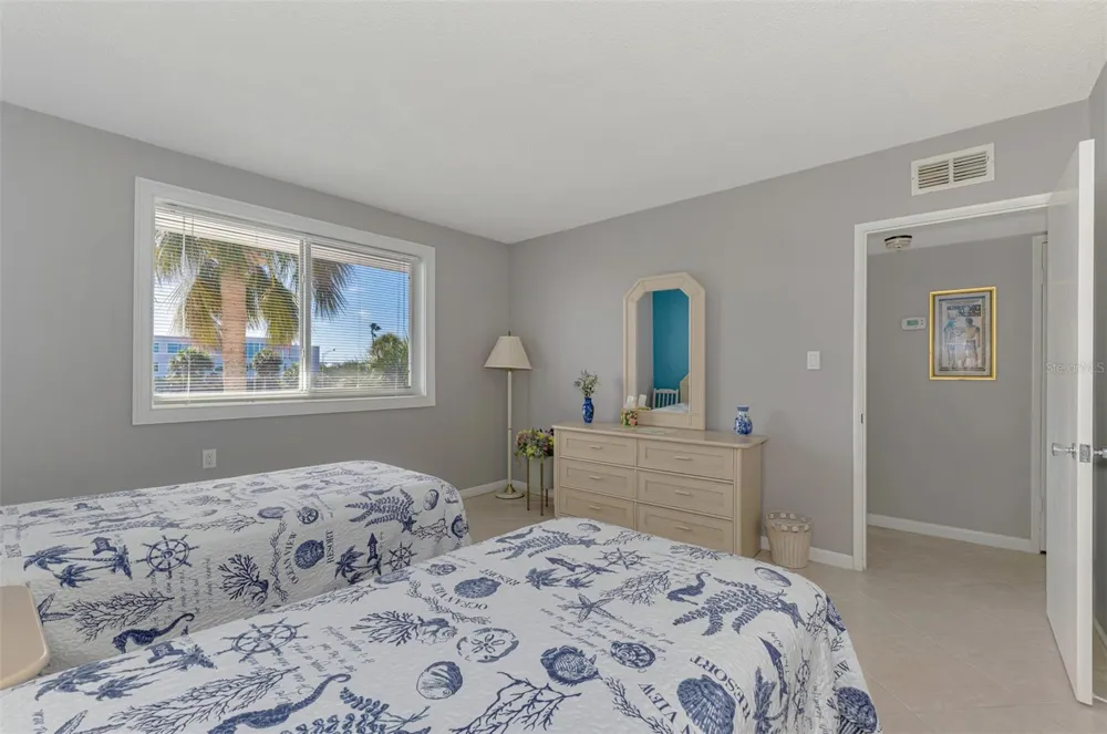 763 JOHN RINGLING BOULEVARD #34 Sarasota, FL 34236
