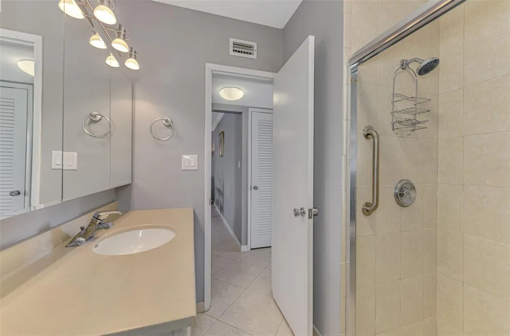 763 JOHN RINGLING BOULEVARD #34 Sarasota, FL 34236