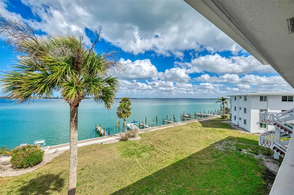 763 JOHN RINGLING BOULEVARD #34 Sarasota, FL 34236