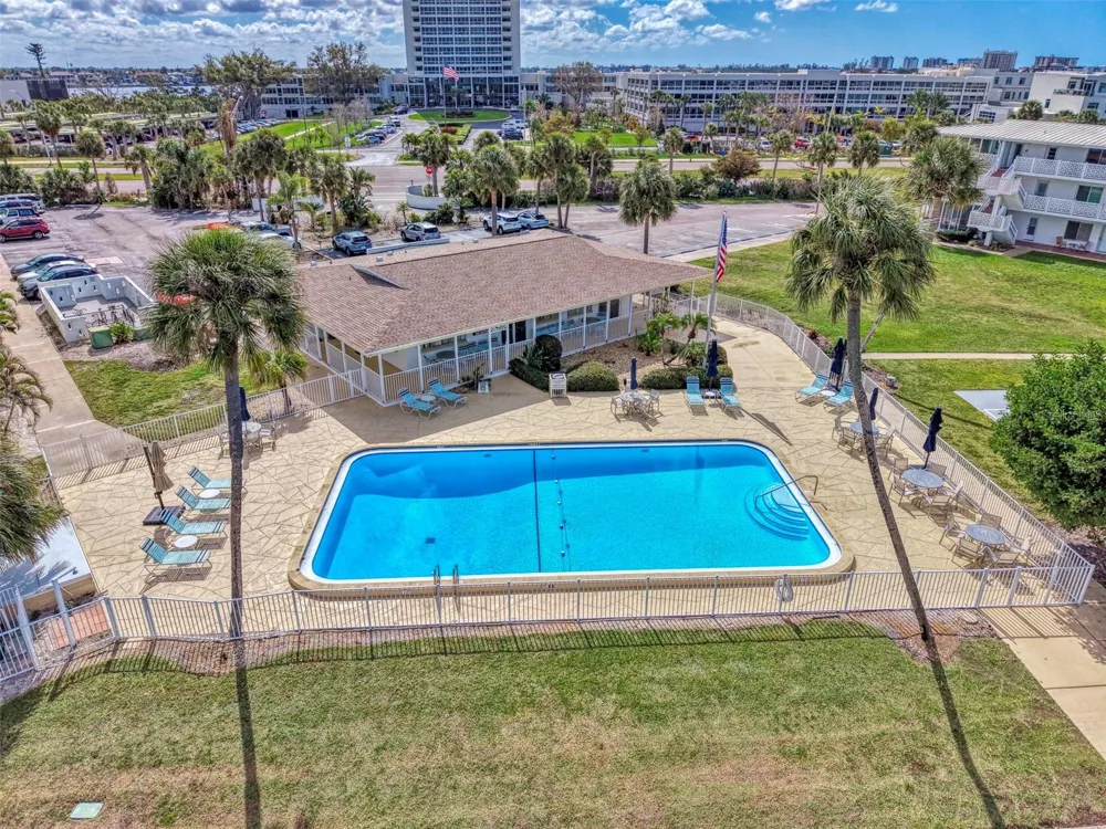 763 JOHN RINGLING BOULEVARD #34 Sarasota, FL 34236