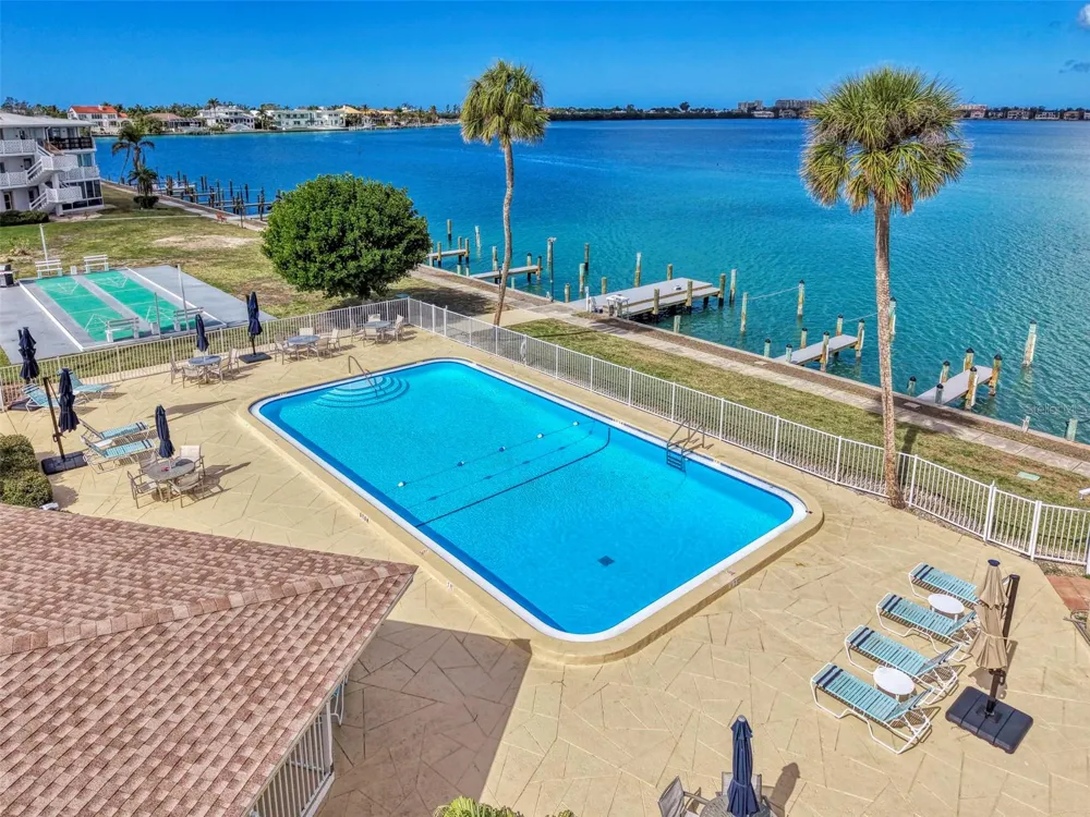 763 JOHN RINGLING BOULEVARD #34 Sarasota, FL 34236