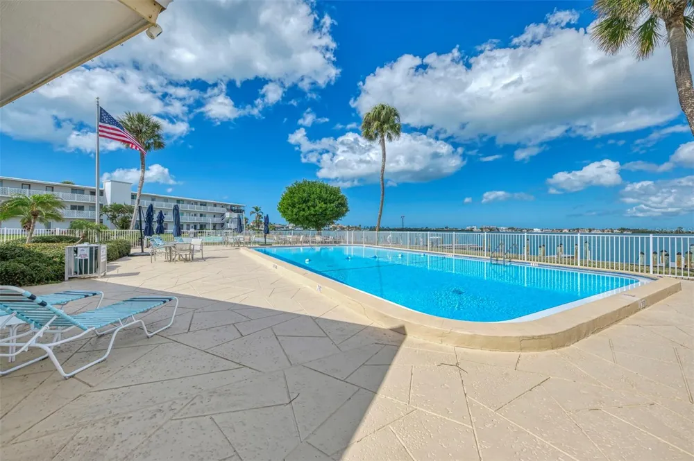 763 JOHN RINGLING BOULEVARD #34 Sarasota, FL 34236