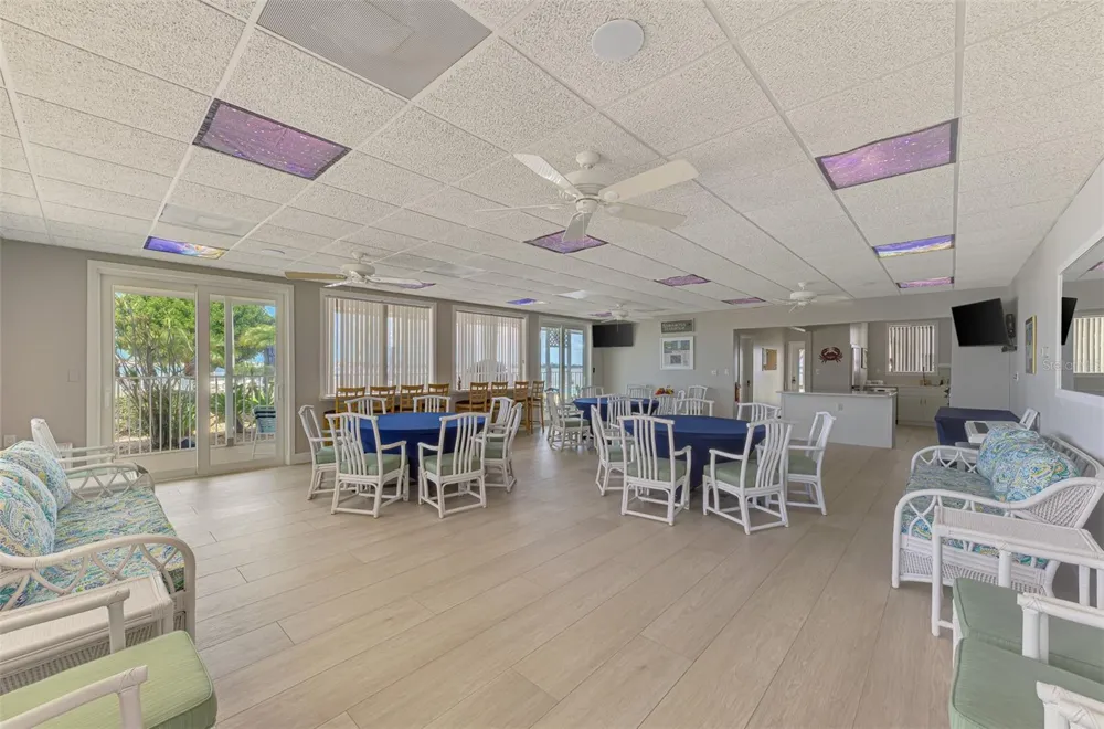 763 JOHN RINGLING BOULEVARD #34 Sarasota, FL 34236