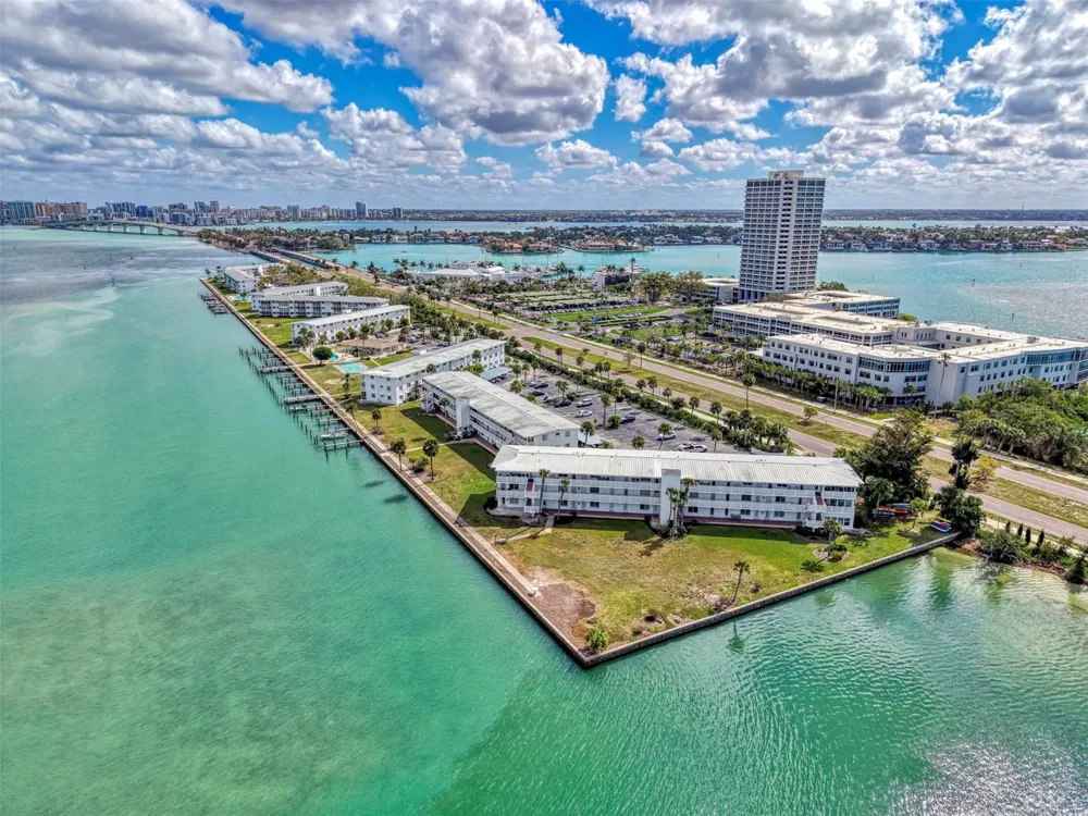 763 JOHN RINGLING BOULEVARD #34 Sarasota, FL 34236