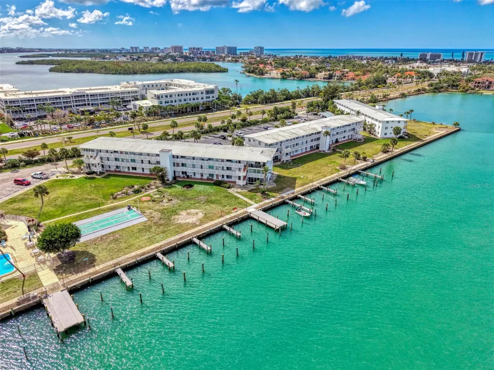 763 JOHN RINGLING BOULEVARD #34 Sarasota, FL 34236