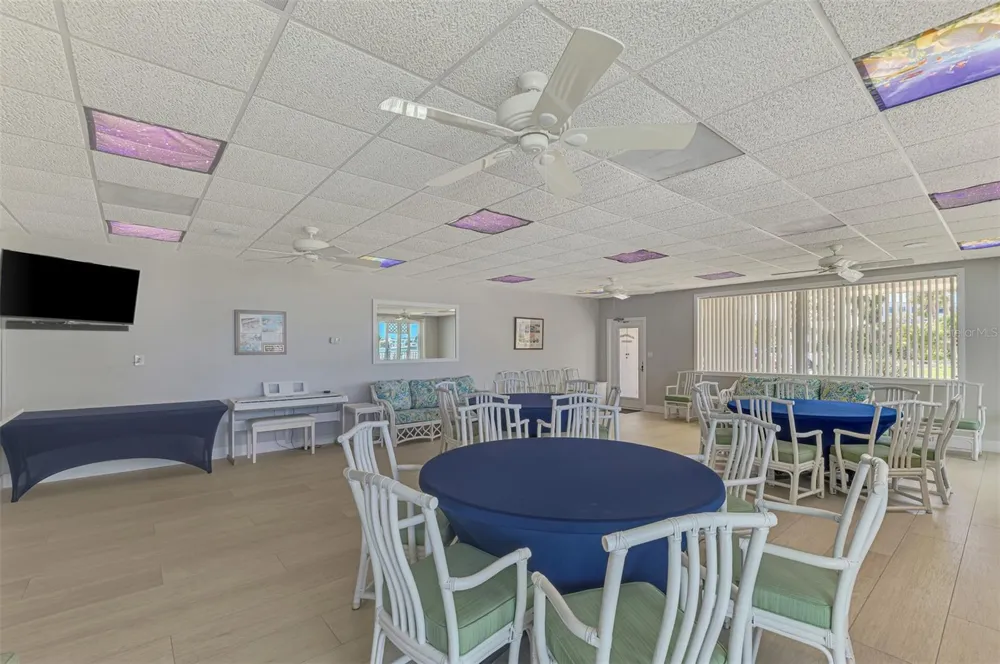 763 JOHN RINGLING BOULEVARD #34 Sarasota, FL 34236