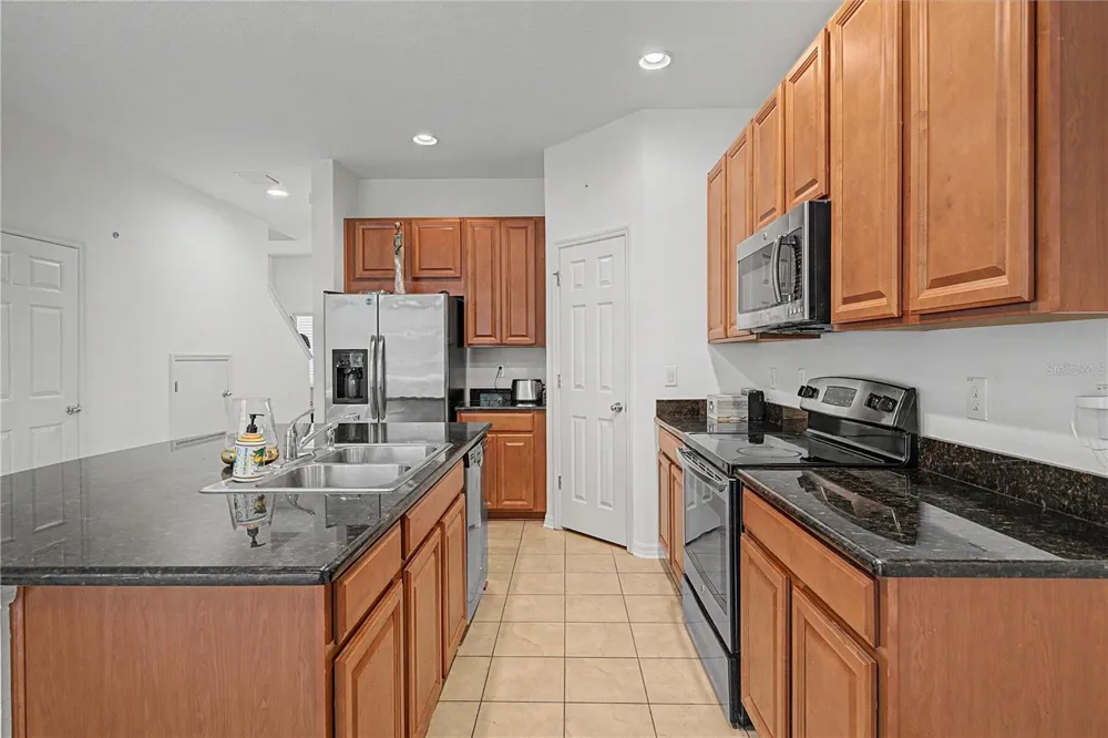 6914 HOLLY HEATH DRIVE Riverview, FL 33578