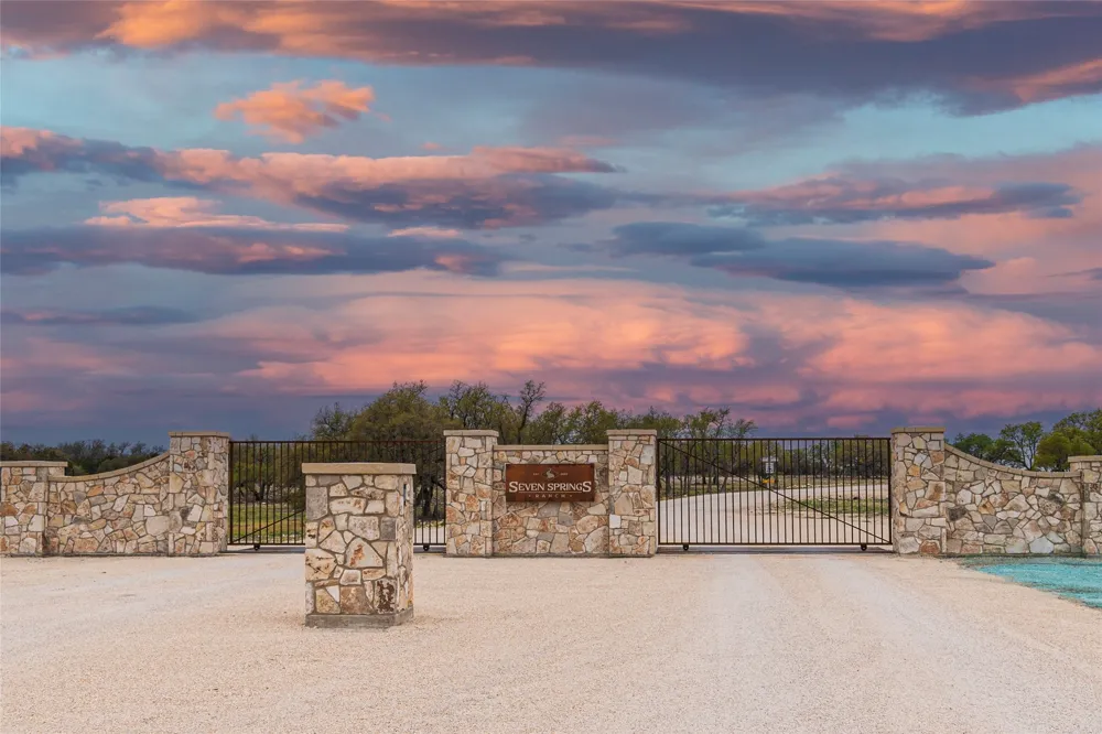 20 Seven Spring Drive Junction, TX 76849