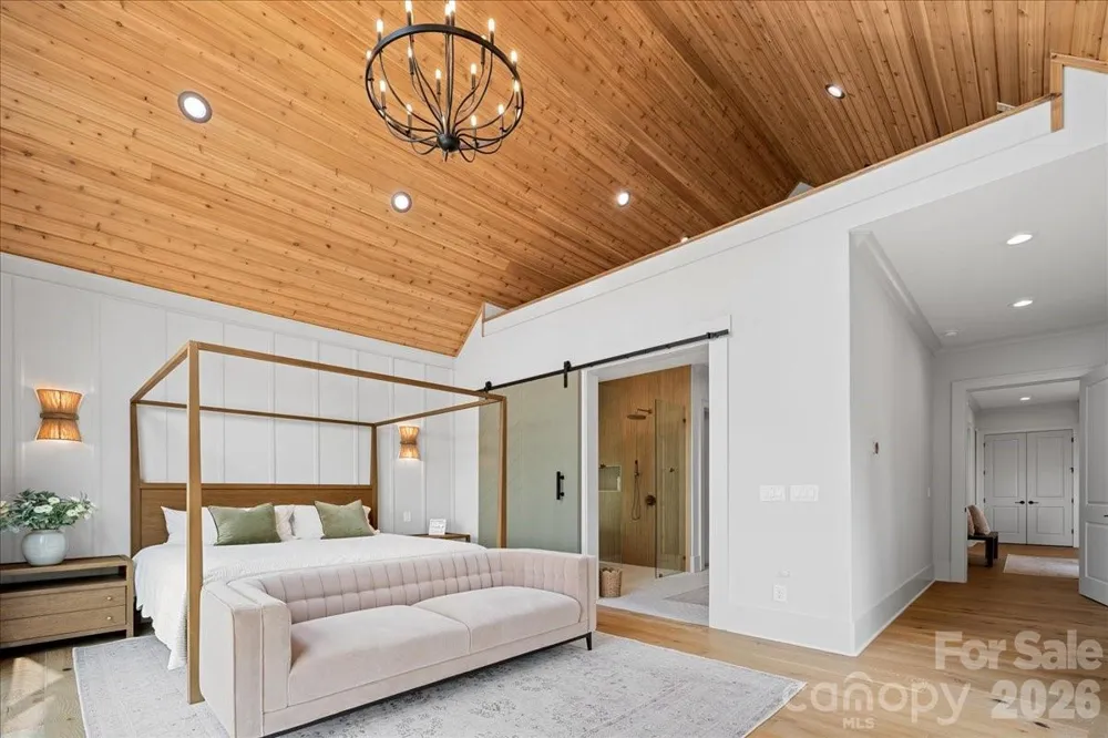 724 Grand Laurel Way Brasstown, NC 28902