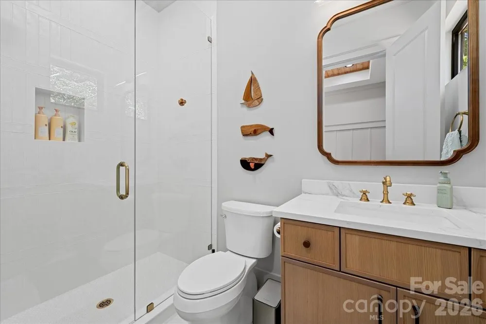 724 Grand Laurel Way Brasstown, NC 28902