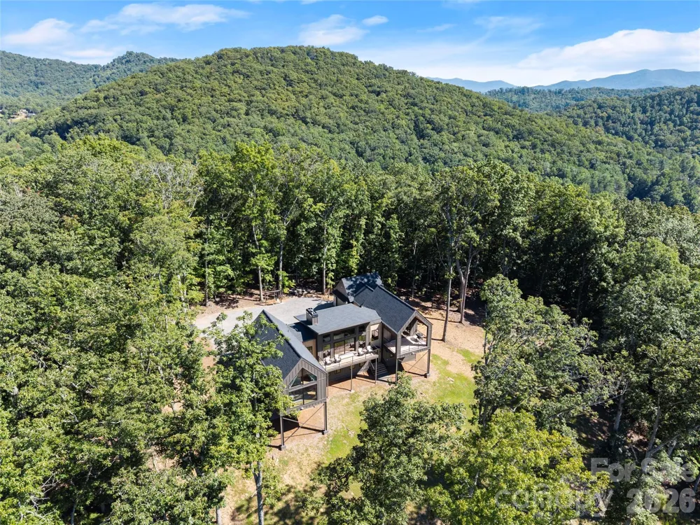 724 Grand Laurel Way Brasstown, NC 28902
