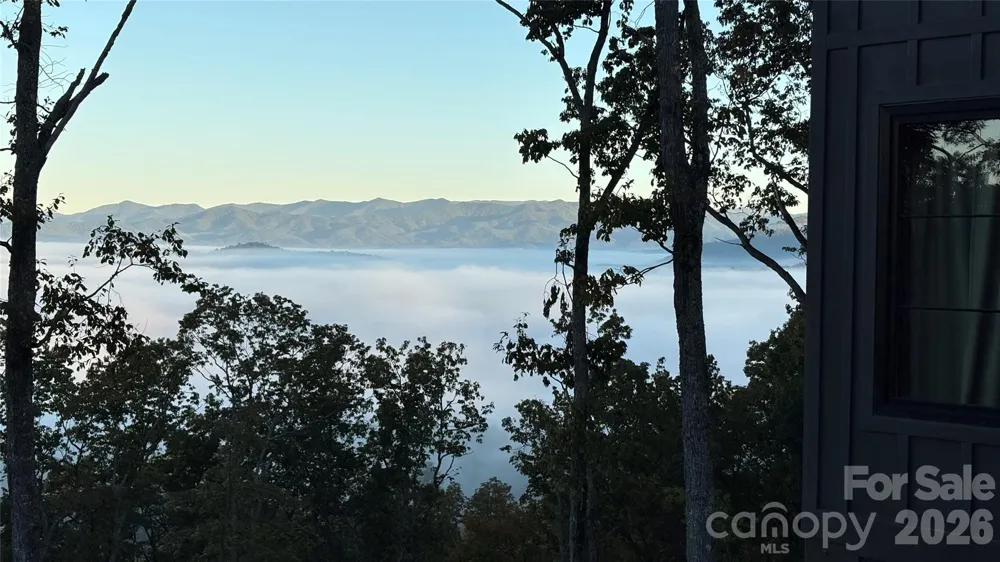 724 Grand Laurel Way Brasstown, NC 28902