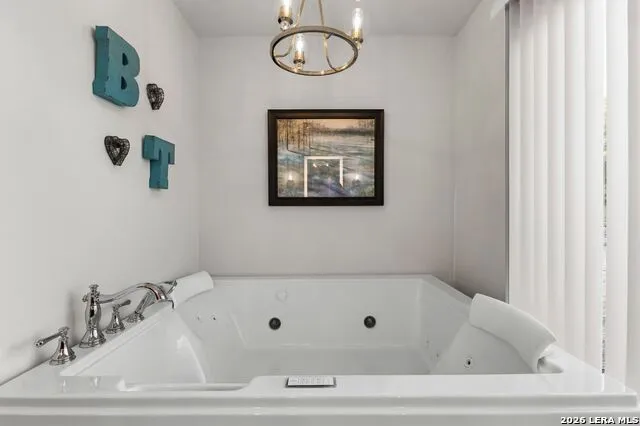103 Bluffview Cir Kerrville, TX 78028