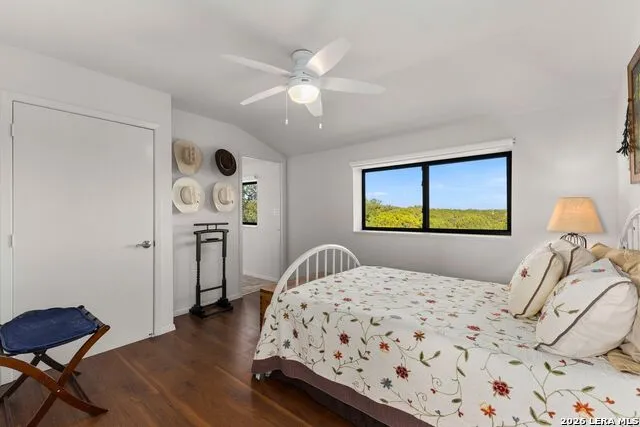103 Bluffview Cir Kerrville, TX 78028