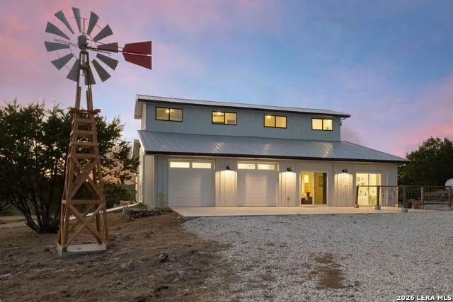 103 Bluffview Cir Kerrville, TX 78028