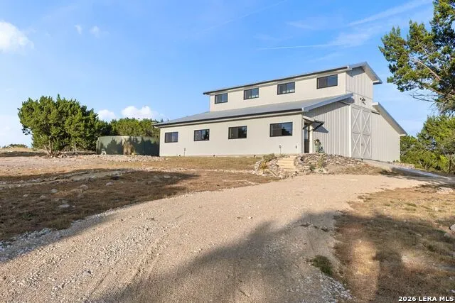 103 Bluffview Cir Kerrville, TX 78028