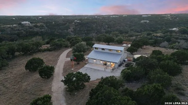 103 Bluffview Cir Kerrville, TX 78028