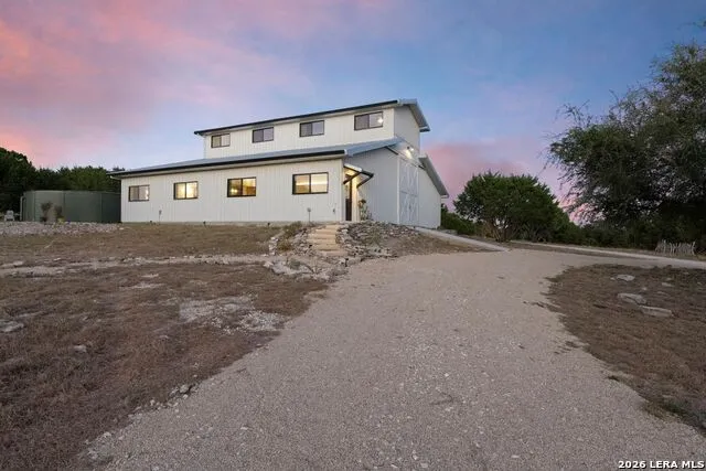103 Bluffview Cir Kerrville, TX 78028