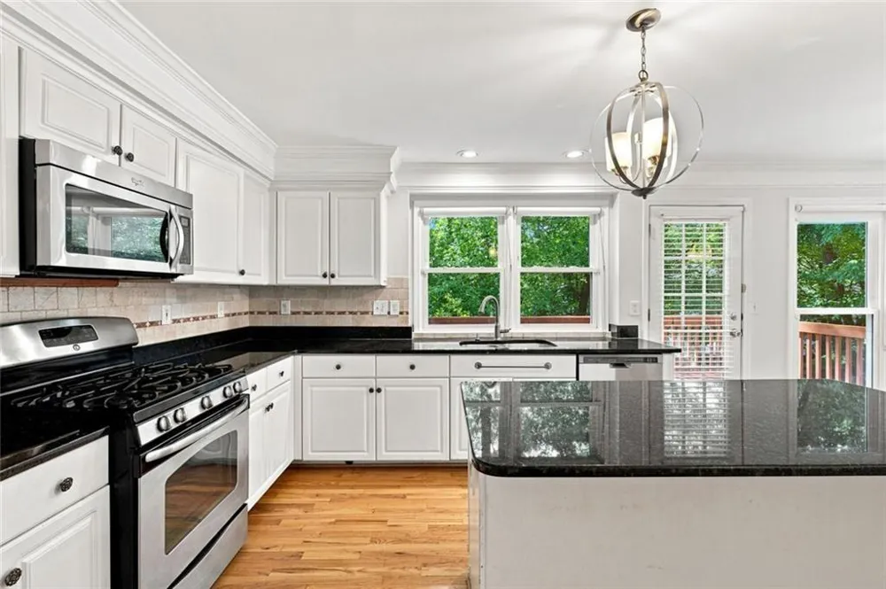 425 Fairford Lane Duluth, GA 30097