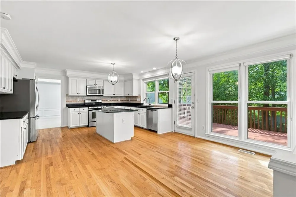 425 Fairford Lane Duluth, GA 30097