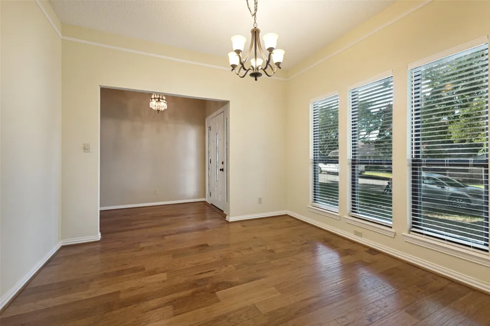 204 Lakehill Drive Rockwall, TX 75087